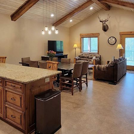 Outdoor Adventure Hub About 20 Miles To Yellowstone! Island Park Extérieur photo