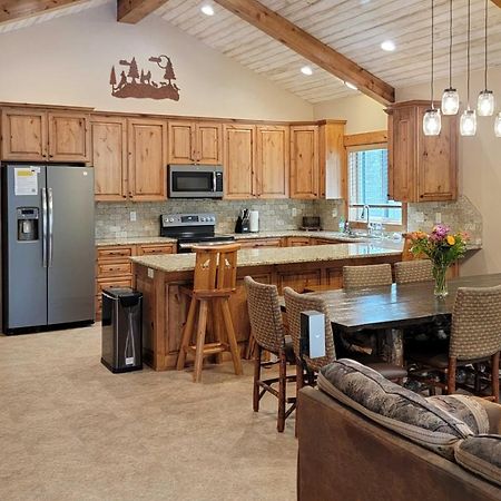 Outdoor Adventure Hub About 20 Miles To Yellowstone! Island Park Extérieur photo